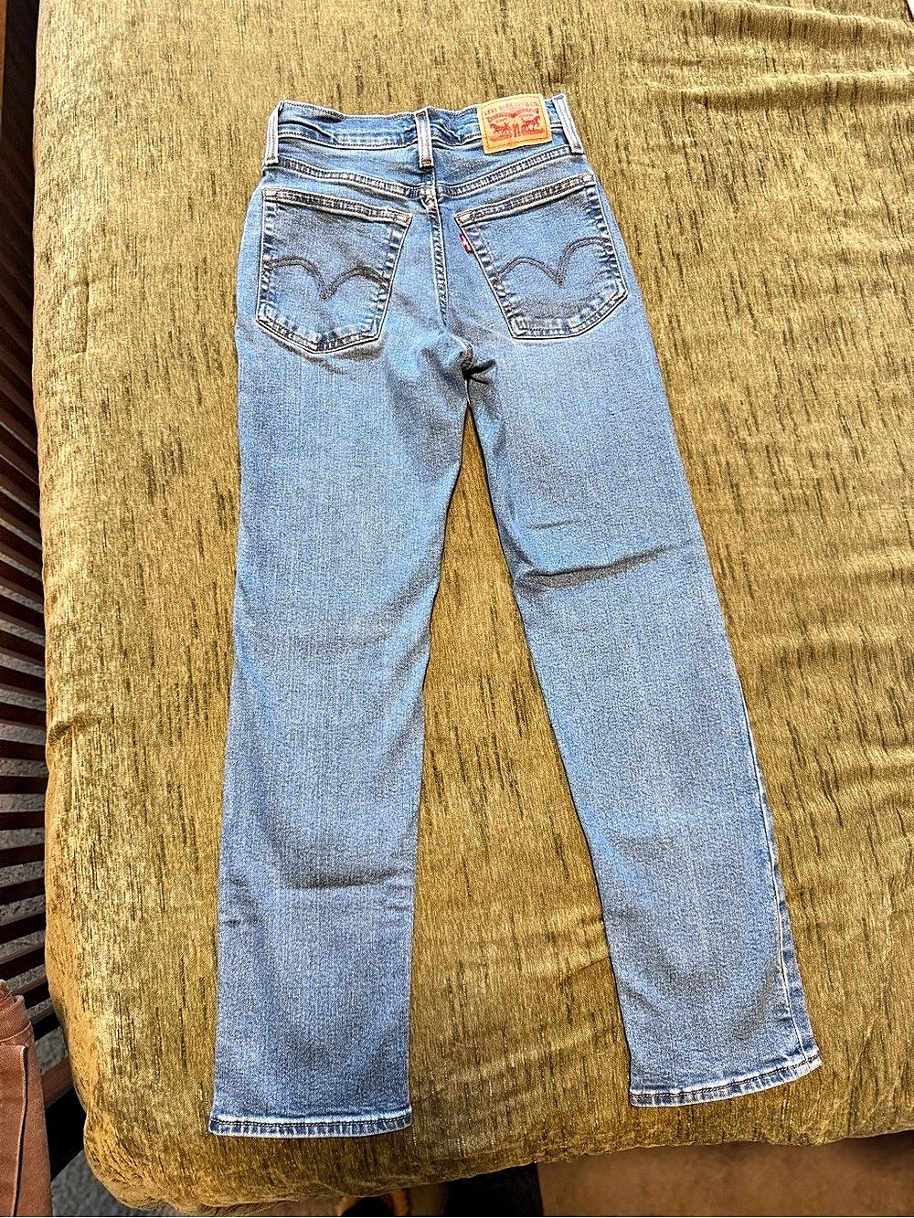 Levi’s Wedgie Straight Leg Jeans Size 24